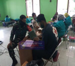 Babinsa Dukung Donor Darah Para Pemuda Desanya