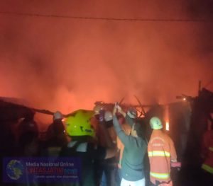 7 Rumah Di Surabaya Hangus Terbakar Akibat Korsleting Listrik