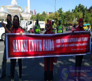 Puluhan Warga Jember Demo Tuntut Bupati Jember Mundur Dari Jabatannya