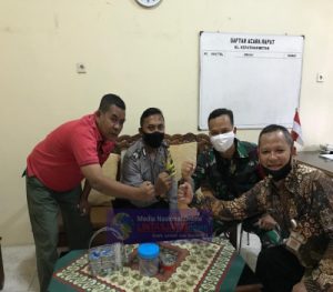 Babinsa Kepatihan Wetan Silaturahmi Dengan Kepala Kelurahan Dalam rangka Perkenalan.