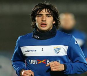 AC Milan Telikung Inter,Sandro Tonali Resmi Gabung AC Milan