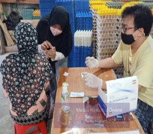 Rapid Test Untuk Seluruh Karyawan