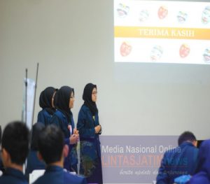 5 Mahasiswa UB Ubah Potensi Limbah Sarang Telur Tarantula Menjadi Kasa Bermotif Batik Nusantara