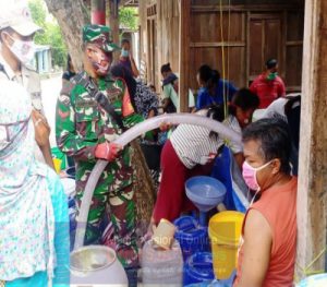 Musim Kemarau Bantuan Air Warnai HUT TNI