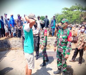 TNI-Polri Kembali Tegakkan Kepatuhan Prokes Pasar Hewan