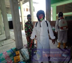 Serda Mujono Dan Koptu Enfri Semprotkan Disinfektan di Tempat Ibadah