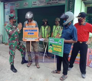 Tingkatkan Disiplin Penggunaan Masker, Koramil 02/Banjarsari Rutin Gelar Operasi Yustisi