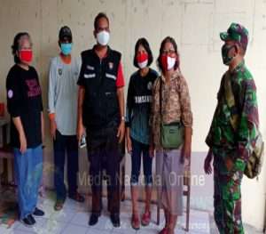 TNI POLRI Kompak  Memantau Posyandu Lansia Serta Sambangi Warga Lansia