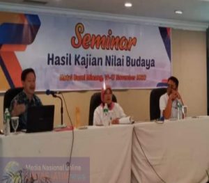 Zusneli Zubir Saat Seminar BPNB Sumbar Angkat Keberadaan Kerajaan Jambu Lipo di Sijunjung