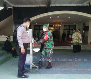 Hadapi AKB, himbauan Protkes Selalu Disampaikan Oleh Babinsa Kelurahan Jayengan