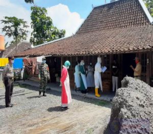 Babinsa Bantu Tracking Di Dukuh Kepoh