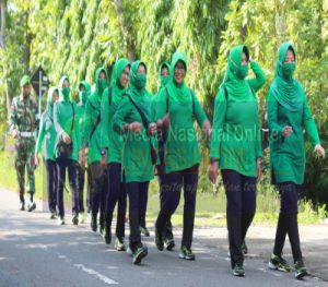 Jaga Kesehatan Dan Kebugaran, Istri Tentara Kodim Wonogiri Jalan Sehat