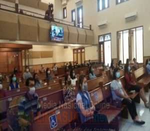 Sertu Rohmad Laksanakan Pengecekan Protkes terkait AKB Dalam pelaksanaan Ibadah