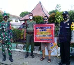 Serda Sugiyanto Bersama POLRI Dan Linmas Laksanakan Operasi Yustisi di Taman Keprabon