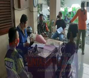 Serda Hidayat Laksanakan Komsos Dengan Staff Kelurahan Dan Linmas