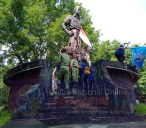 Koramil 02/Banjarsari Bersinergi Dengan Polri Dan FKPPI Melaksankan kerja Bakti di Monumen Banjarsari