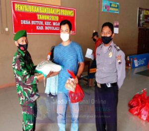 TNI Polri Kawal Penerimaan Bantuan Pangan Non Tunai