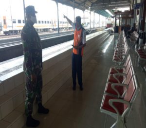 Komsos Babinsa Purwodiningratan Menyasar Kepala Stasiun