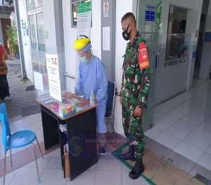 Komsos Sebagai Sarana Kebersamaan Babinsa Sumber Dengan Pihak Puskesmas