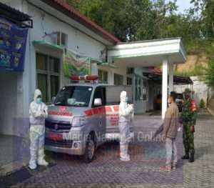 Dua Warga Desa Kalimati Jalani Swab Test