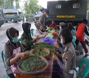 Peduli Wabah Covid, Dapur Lapangan TNI-Polri Kembali Digelar