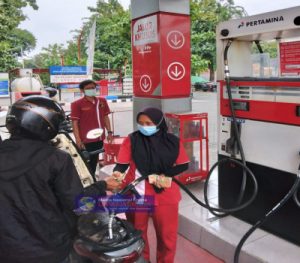 Harga BBM Pertalite khusus (PLK) naik, sebelumnya selisih Rp 1200 , sekarang selisih Rp 800