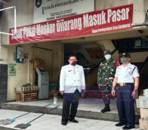 Pasar Harjodaksino Jadi Sasaran Edukasi Penerapan PPKM