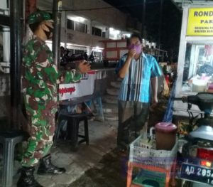 Piket Koramil 02/Banjarsari Bersama Linmas Laksanakan Patroli malam