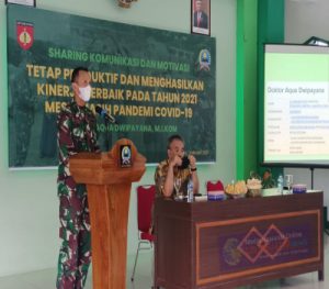 Dr. Aqua Dwipayana Tanamkan Motivasi Kerja Dimasa Pandemi Kepada Anggota Kodim 0735/Surakarta