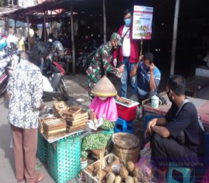 Danramil 03 Serengan dan Anggota Pelopori Cuci Tangan Cegah Penyebaran Covid-19