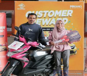 Penyerahan Hadiah Custumer Reward Periode ke-2 Berupa Sepeda Motor honda beat di Kantor Pos Surabaya