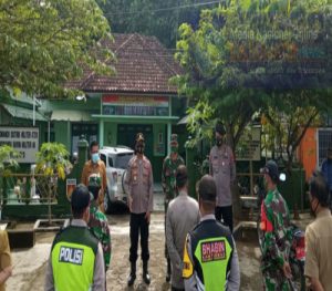 Sebelum Gelar Ops Gakplin Protkes Tiga Pilar Kecamatan Giriwoyo Laksanakan Apel Pengecekan