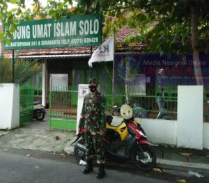 Babinsa Jayengan Sosialisasi dan Himbauan PPKM di Gedung Umat Islam Surakarta