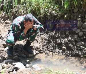 Danrem 074/Warastratama Turun Ke Kali, Rasakan Sensasi Air Mata Pegunungan Brenggolo