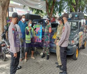 Cegah Potensi Penyebaran covid 19, Aparat Wilayah Gatak Laksanakan Patroli Malam