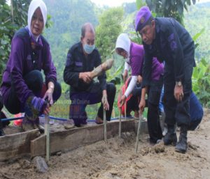 Medan Yang Menantang, IARMI Provinsi Jateng Pun Turut Sukseskan TMMD Reguler Ke-110 Kodim Wonogiri