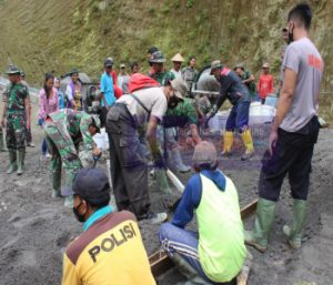 Sinergitas TNI-Polri Sampai Hari Terakhir TMMD