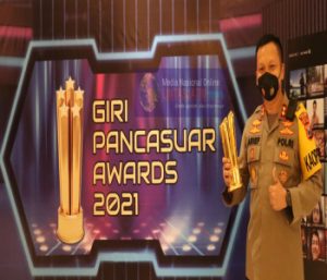 Kapolres Gresik Raih Penghargaan Giri Pancasuar Awards Kategori Kamtibmas