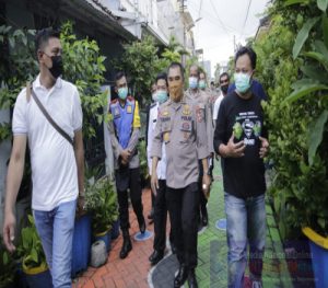 LAGI MABES POLRI KUNJUNGI KAMPUNG TANGGUH SEMERU MASPATI SURABAYA