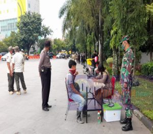 Serka Saring Ikuti Operasi Yustisi Masker PPKM Cegah Penyebaran Covid-19