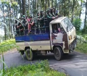 Hal Menarik Saat Perjalanan Satgas ” Dilangsir ” Menuju Lokasi TMMD