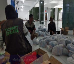 Tim Medis DMC DD Sisir Para Korban Siklon Seroja Dari Rumah Ke Rumah