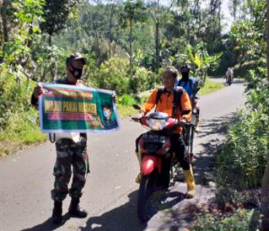 Koramil 23/Karangtengah Gencar Laksanakan Operasi Protkes Himbau Warga Selalu Gunakan Masker