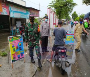 Koramil 08/Baki Bersinergi Dengan Polsek Baki Sambangi Pasar Baki Himbau 5M