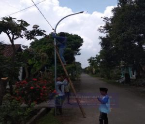 Sebanyak 22 Titik Pemasangan Lampu PJU Terangi Dusun Winong Timur Desa Karang Winongan