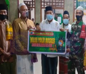 Hindari Kluster Saat Beribadah, TNI Polri Terapkan Prokes Pada Jamaah