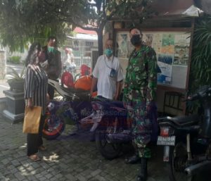 Tanpa Lelah, Babinsa dan Bhabinkamtibmas Laksanakan Himbauan PPKM