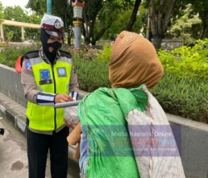 Indahnya Terus Berbagi