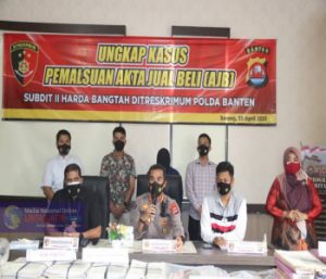 Ditreskrimum Polda Banten Tangkap Tersangka Pembuat 690 AJB Palsu