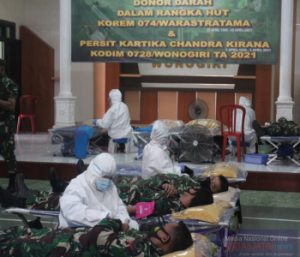 Peringati HUT Korem 074/Warastratama Ke-55 Dan Persit KCK Ke-75, Kodim 0728/Wonogiri Gelar Bakti Sosial Donor Darah